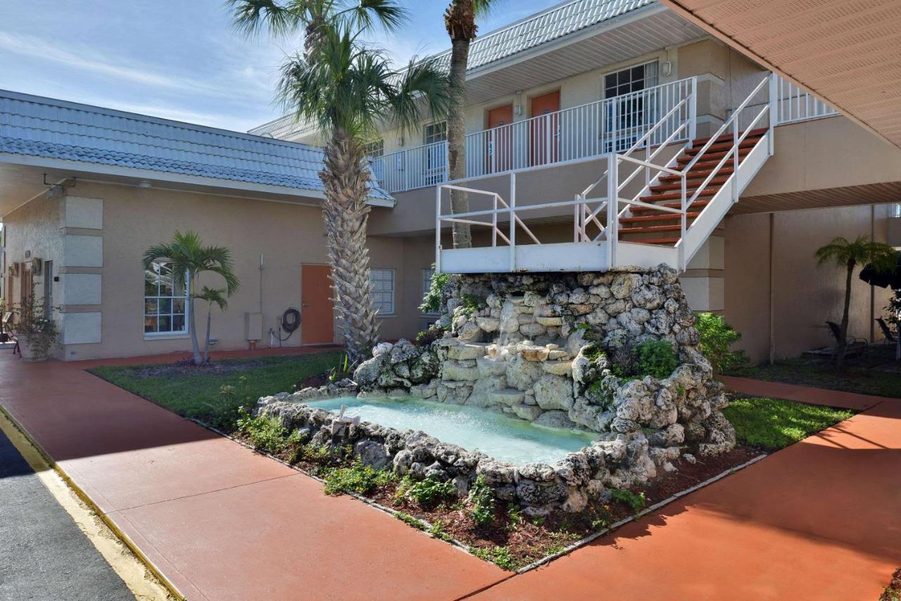 Travelodge By Wyndham Venice Venice Gardens Exterior foto